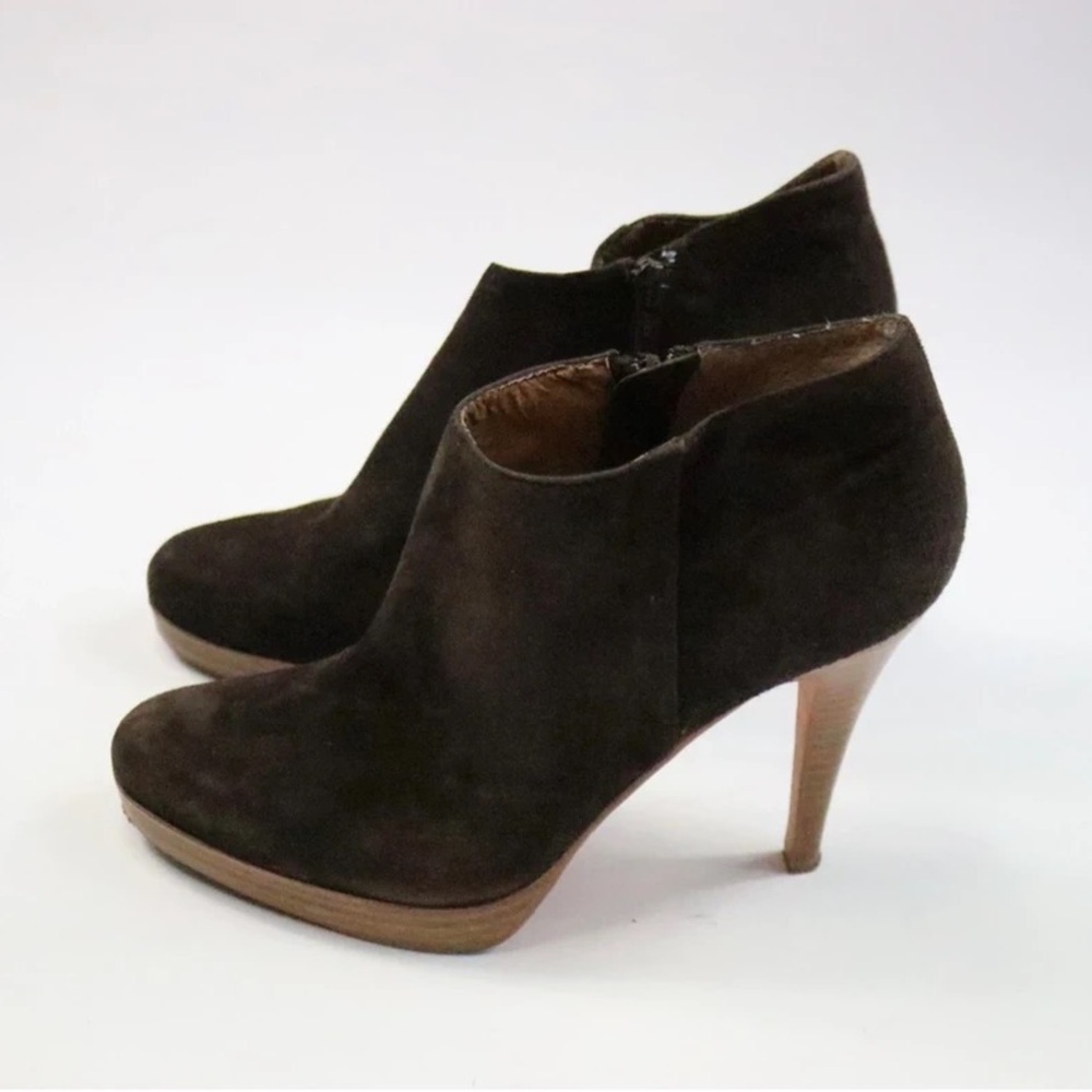 Elegant Dark Brown Suede Heeled Boots